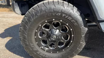 2019 jeep wrangler tire size