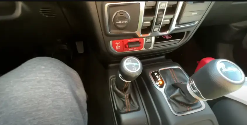How to put jeep gladiator in 4 wheel drive​