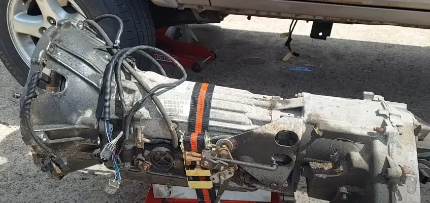 What transmission is in a jeep cherokee xj