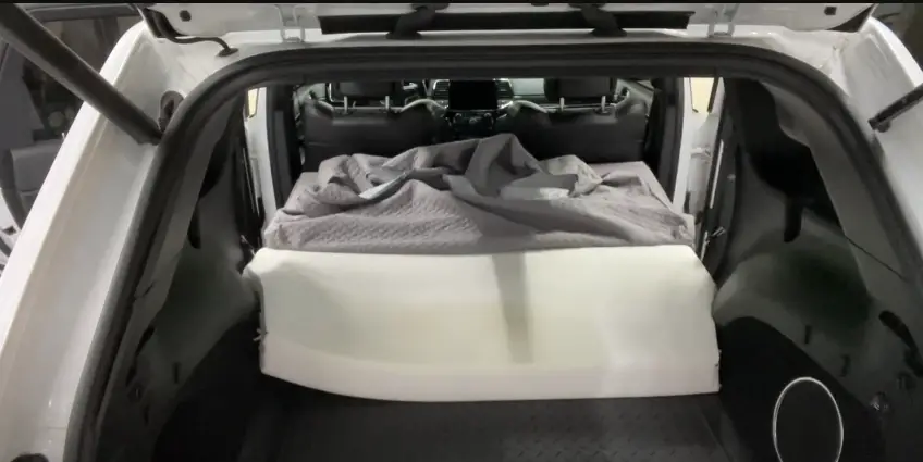 can a queen mattress fit in a jeep cherokee